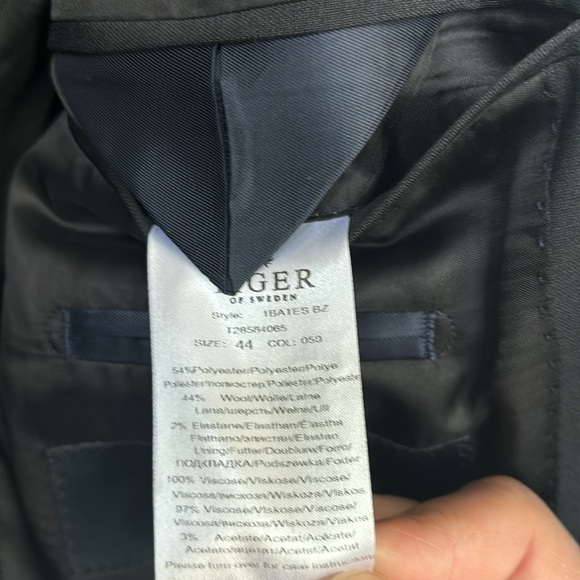 Tiger of Sweden Two-Piece Black Suit (34R/44 EU) - Picture 4 of 7